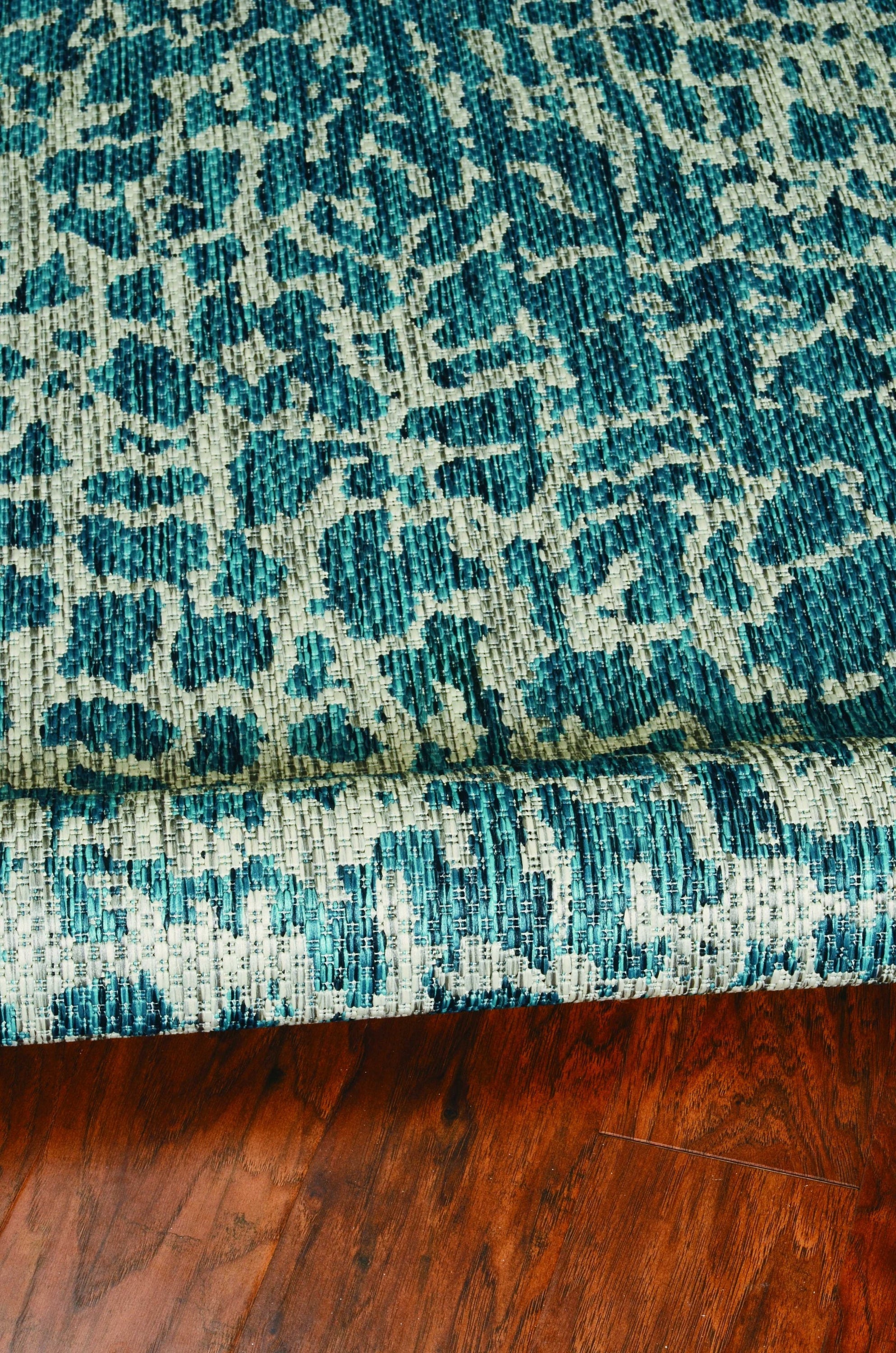 Teal Round Indoor-Outdoor Rug