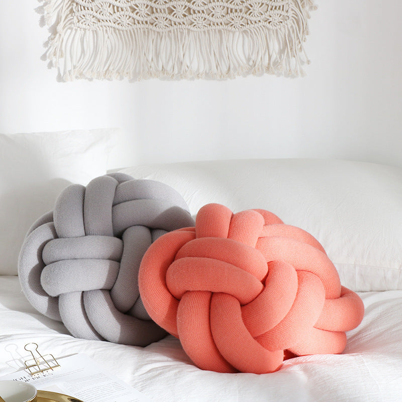 Knot Throw Pillow — Acrylic & PP Cotton Cushion