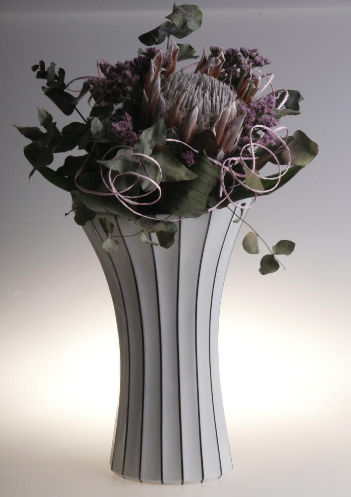 White Retro Style Porcelain Flower Vase