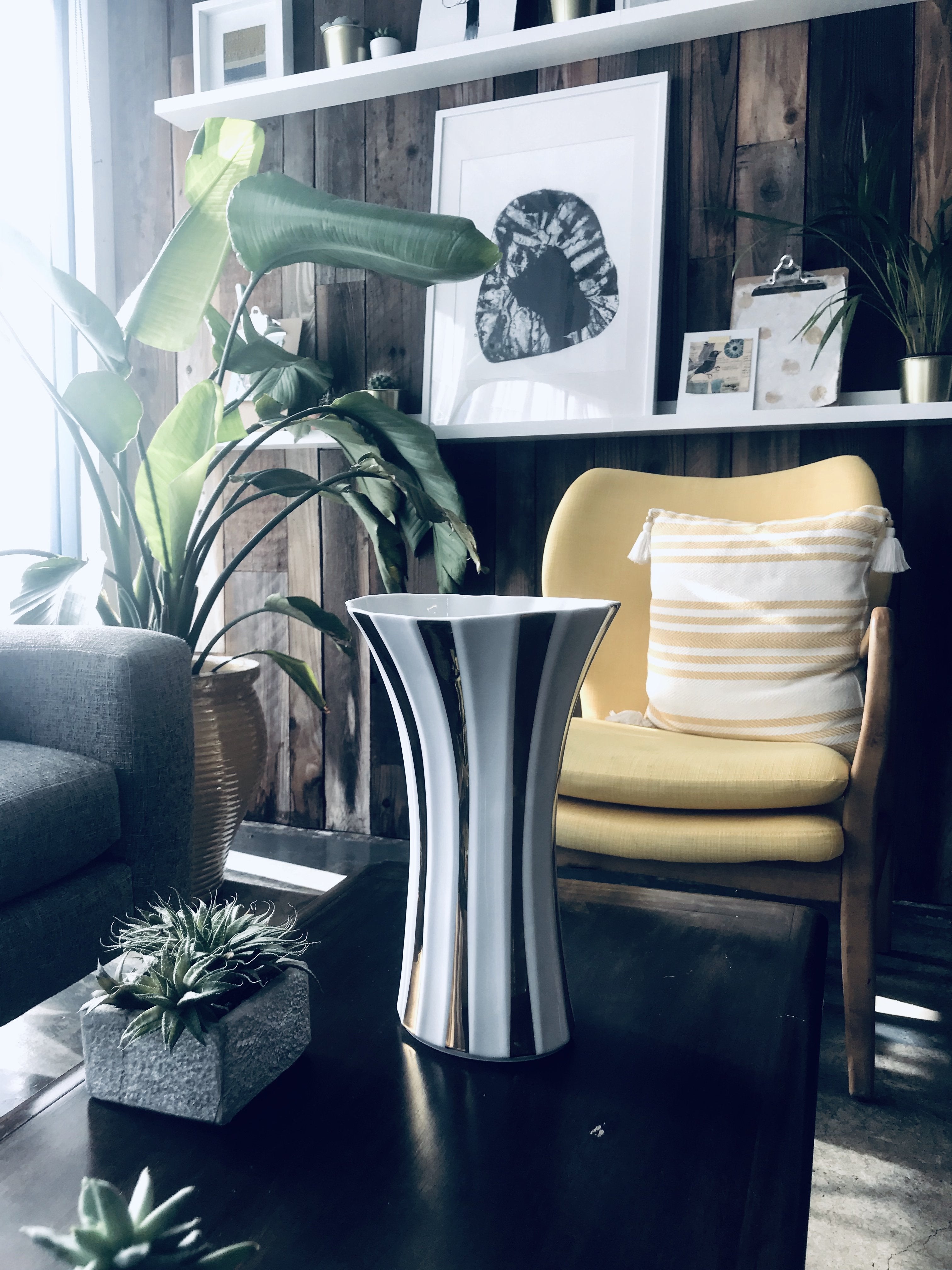 Gold Stripe Porcelain Flower Vase