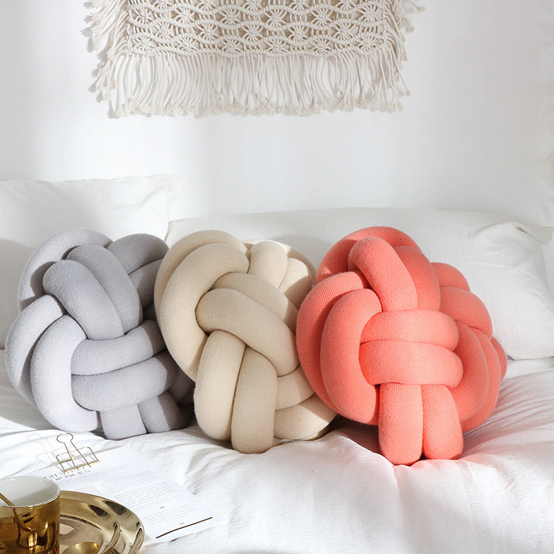 Knot Throw Pillow — Acrylic & PP Cotton Cushion